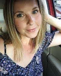 Betsy Doolin's Instagram, Twitter & Facebook