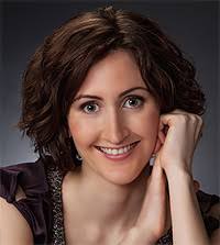 Andrea Roe's Instagram, Twitter & Facebook