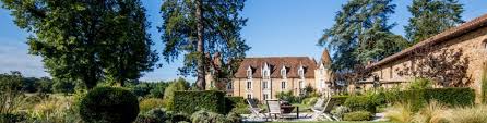 Domaine Des Etangs Recrute Commis De Cuisine Details De L Offre D Emploi Ou De Stage En Hotellerie Ultra Luxe Et Luxe Ou Restauration Gastronomique