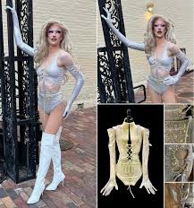 The gorgeous @thelexilong making a little costume I made look incredible!  Thank you! ❤️ www.facebook.com/ittibit