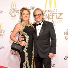 Carmen geiss (56) hat in ihren 56 jahren. Carmen Geiss Die Geissens Rtl2 54 Jahrige Uberrascht Fans Mit Schreck Gestandnis Auf Instagram Stars