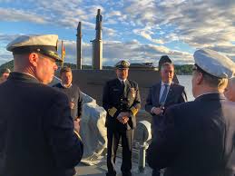 It belongs to the han script and is a other letter. Deutsche Marine On Twitter Der Verteidigungsminister Norwegens Bakkejensen Unterstrich Mit Seinem Besuch Von U36 Am Sonntag In Oslo Die Strategische Bedeutung Der Weltweit Einzigartigen Kooperation Von Forsvaret No Deutschemarine Zur