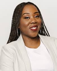 Debby Jean's Instagram, Twitter & Facebook