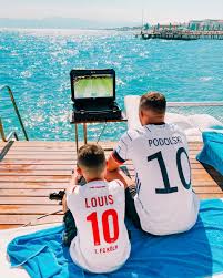 Von einer idee zu einem fußballplatz. Indigaming On Twitter The Best View With A Better Company Pogamer Lp10