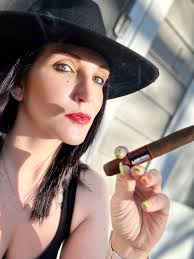 Does anyone have a centre ashtray for the GTV￼ 99