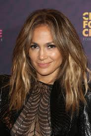 She also sports subtle ombre tones that brighten her face. Jennifer Lopez Hairstyles Styles Weekly