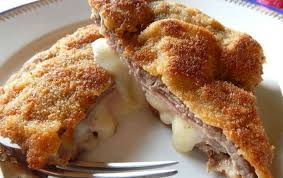 Bistec A La Milanesa Amaras Estas Receta Clasica Que Esta Para Chuparse Los Dedos Milanesas De Res Milanesa De Res Recetas Jamon Y Queso