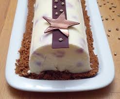 Buche De Noel Framboises Chocolat Blanc La Pipelette De Paris Buche De Noel Framboise Chocolat Blanc Buche De Noel Buche De Noel Framboise Chocolat