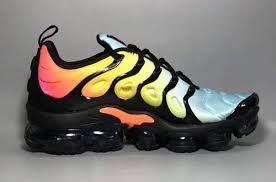 Black And Gold Vapormax Plus Outfit Nike Vapormax Plus Sunset Drops 2018 Nike Nike Free Shoes Nike Shoes Outfits