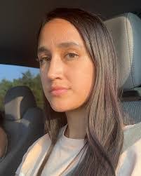 Daisy Acevedo's Instagram, Twitter & Facebook