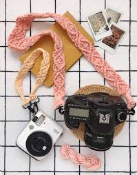 Simple Macrame Camera Strap Tutorial A Beautiful Mess Canta Askisi Fotograf Makinesi Dugum Desenleri