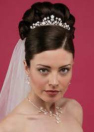How To Pull Off A Tiara With Any Kind Of Wedding Hair Weddingdash Com Bride Hairstyles Hair Styles 2014 Wedding Hairstyles For Long Hair