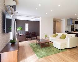 画像に含まれている可能性があるもの リビング テーブル 室内 home home decor furniture