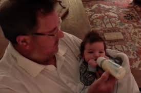 Jul 13, 2016 · over a year ago, gill lost another member of his musical family when the sole female in the time jumpers lost her courageous battle with lung cancer. Vince Gill As A Grandpa Is Sweetest 8 Seconds Video You Ll See