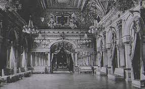 O scurta istorie a clădirii care pentru mine întotdeauna a fost si va fii palatul regal. Palatul Regal Din BucureÈti EleganÈÄ Èi Monarhie