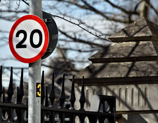 20 mph sign, Exchange Street West,... © Albert Bridge :: Geograph Ireland