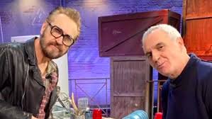 Giorgio panariello è un attore italiano originario della toscana ben visto dall'attuale governo perché non fa politica. Panariello E Giallini Il Programma Lui E Peggio Di Me Slitta Di Una Settimana