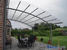 Faites le choix d'une solution aux propriétés étanches, isolantes et résistantes et profitez de votre extérieur. Barbecue En Dessous De Pergola Polycarbonate