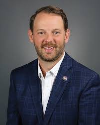 Sharon Lightle's Instagram, Twitter & Facebook