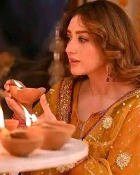 چَلنے کا حوصلہ نہیں رکنا محال کر دیا عشق کے اس سفر نے تو مجھ کو نڈھال کر  دیا اے مری گُل زمیں تجھے چَاہ تھی اک کتاب کی اہل کتاب نے