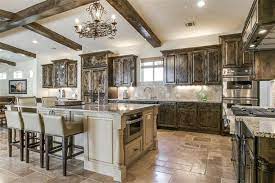 Plenty of room for everyone to comfortably relax on. 35 Luxury Mediterranean Kitchens Design Ideas Mediterranean Style Kitchens Mediterranean Kitchen Design Mediterranean Kitchen
