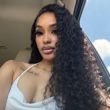 Lainey Hebert (@HebertLainey)