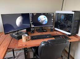 However, it can be difficult to find a good quality computer desk for two or more monitors. First Dual Monitor Setup Also Custom Desk Build D Battlestations