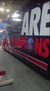Pranešimai prancūzijoje tikina, kad rezultatai bus skaičiuojami pagal situaciją, kuri lentelėje buvo sustabdžius pirmenybes. News Pros C1 Les Images Du Bus Du Psg Aux Couleurs De Champions D Europe Les Titis Du Psg