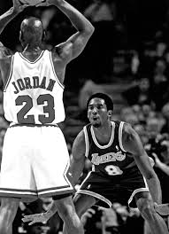 Black And White Picture Of Kobe Bryant Mike Vs Kobe Nba Pictures Kobe Kobe Bryant