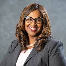 Karen Apperson's Instagram, Twitter & Facebook