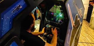 Juegos arcade naves 80 / marcianitos de los 80 los 13. Un Paraiso Para Los Aficionados Al Pinball Y Los Videojuegos Arcade
