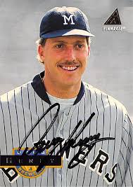 Doug Henry autographed Baseball Card (Milwaukee Brewers, 67) 1994 Pinnacle  #283