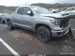 Find a new toyota tundra at a toyota dealership near you, or build & price your own tundra online today. Toyota Tundra 4wd Sr Sr5 Limited 2018 Silver 5 7l Vin 5tfbw5f13jx772652 Free Car History