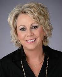 Karen Brockett's Instagram, Twitter & Facebook