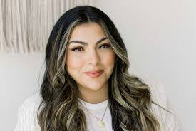 Kara Addison's Instagram, Twitter & Facebook