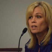 Office manager: Smith surprised about forged document sent to police