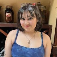 1300+ profilů „Maese“