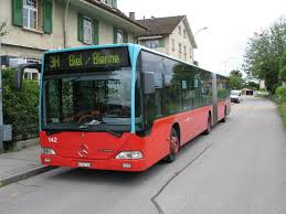 Pieterlen (frz.perles) ist eine politische gemeinde im verwaltungskreis biel/bienne des kantons bern in der schweiz. Biel Fotos 49 Bus Bild De