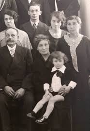 Vous souhaitez être informé par mail du décès d'un proche ou des décès d'une commune ? Une Centenaire Disparue Depuis 80 Ans Retrouvee A Saint Leonard De Noblat Saint Leonard De Noblat 87400