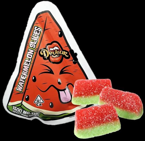 DeVour Watermelon Slices verpakking met glanzende rode wiet gummies in de vorm van watermeloen schijfjes