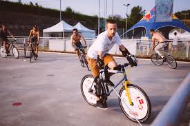 Urmareste serialul turcesc cu sufletul la gura episodul 10 online subtitrat. Hardcourt Bike Polo Episodul 3