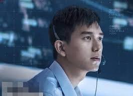 Cơ trưởng Trung Quốc: Lý Hiện và bản nguyên mẫu đều soái ca, tiết lộ vợ của  anh ấy chính là bạn gái Hiện