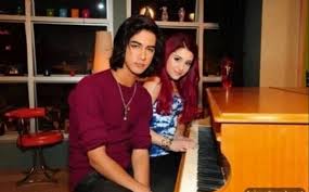 Maybe you would like to learn more about one of these? Victorious Cat And Beck Kiss Google Search Victorious Victorious Cast Victorious Cat