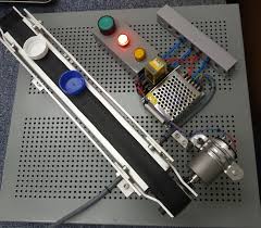 Projek elektronik wireless traffic light ini adalah projek yang mana digunakan oleh pembaiki jalan. Projek Tahun Akhir Elektrik Menggunakan Plc