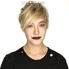 Such model hairstyles and hairstyles are suitable for all women. 20 Best Hairstyles For Big Foreheads To Enhance Your Features Large Forehead Hairstyles Big Forehead Haircut For Big Forehead