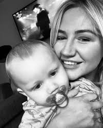 Jamieleigh Hutton (@Jamieleigh_x1)