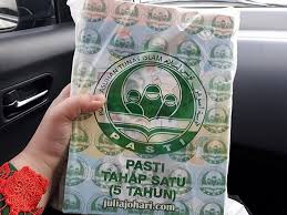 Latih tubi ini mengandungi 40 soalan. Buku Sekolah Tadika Dah Dapat
