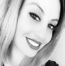 Ann Deleon's Instagram, Twitter & Facebook