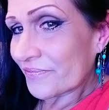 What to wear to a 70s party?