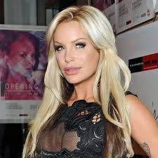 See pictures and shop the latest fashion and style trends of gina lisa lohfink, including gina lisa lohfink wearing and more. Gina Lisa Lohfink Angeblich Lebensgefahr Wie Schlimm Geht Es Ihr Wirklich Tv